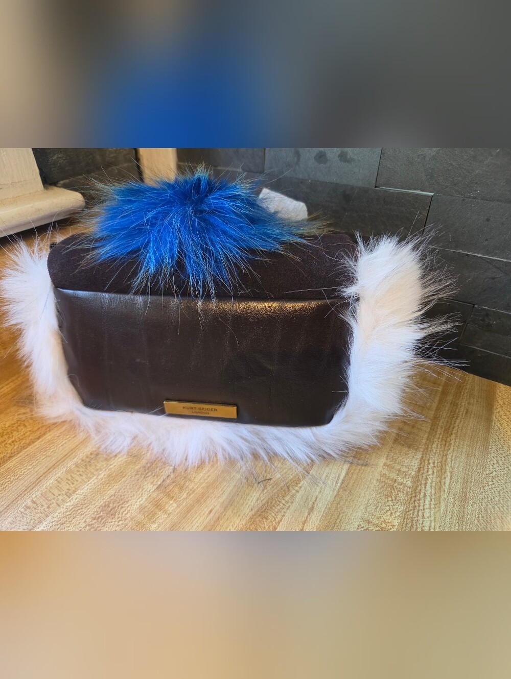 Kurt Geiger NWT Fuzzy Eagle Crossbody & Dustbag NEW THIS SEASON - Picture 4 of 8
